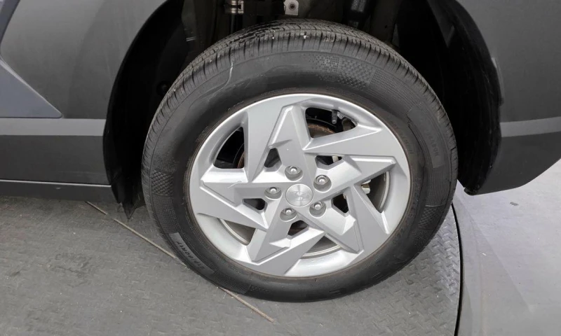 Hyundai Kona Gasoline 1.6 Turbo 2WD Modern, снимка 5 - Автомобили и джипове - 52113022