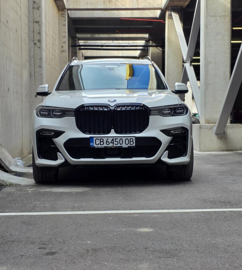 BMW X7 M40i M-Pack/Bowers&Willkins/Diamond/Headup/Distr/7, снимка 6 - Автомобили и джипове - 53542291