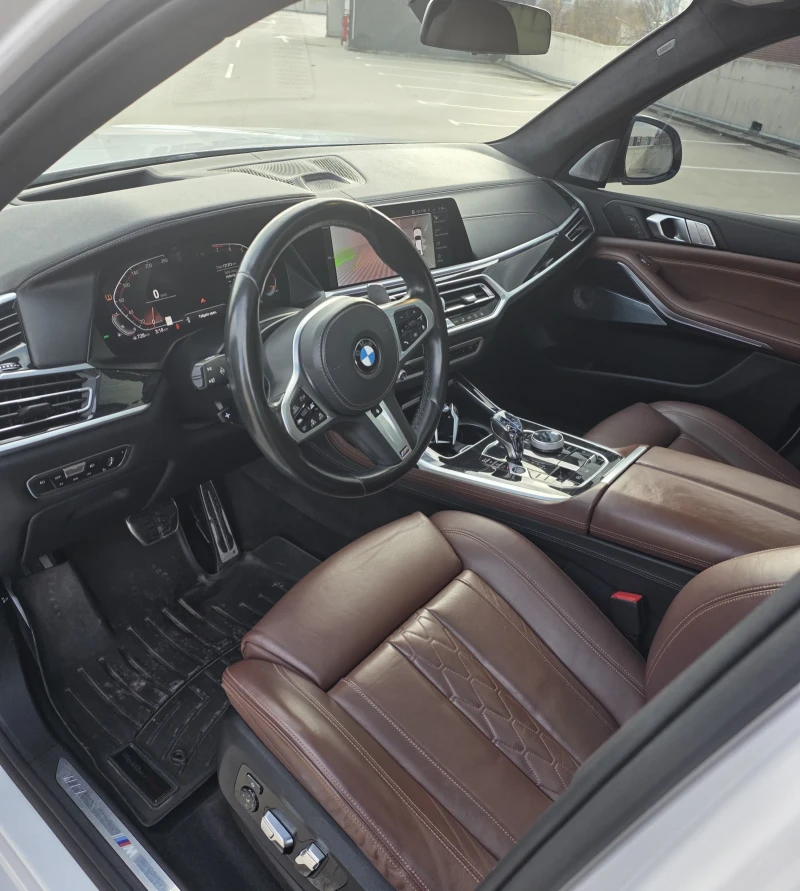 BMW X7 M40i M-Pack/Bowers&Willkins/Diamond/Headup/Distr/7, снимка 6 - Автомобили и джипове - 52923109