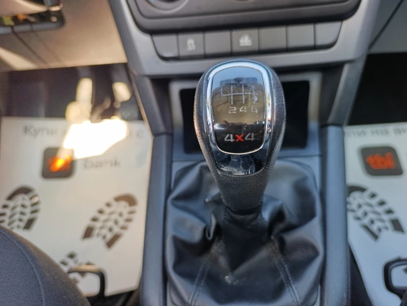 Skoda Yeti 1.8 TSI 4x4, снимка 12 - Автомобили и джипове - 53351979