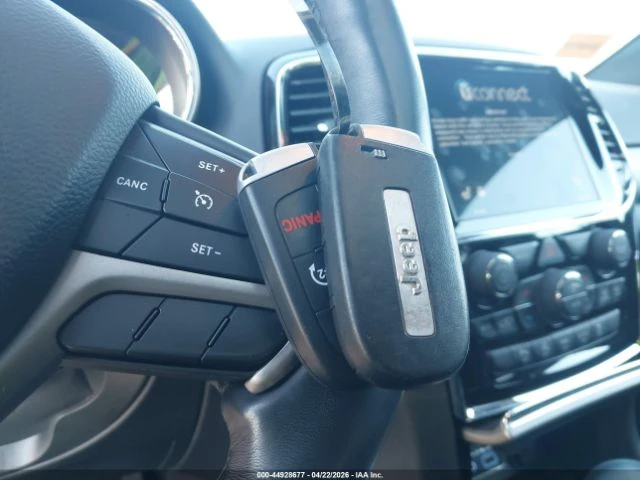Jeep Grand cherokee LAREDO X 4X4 Подгреви Шибедах, снимка 12 - Автомобили и джипове - 54338088