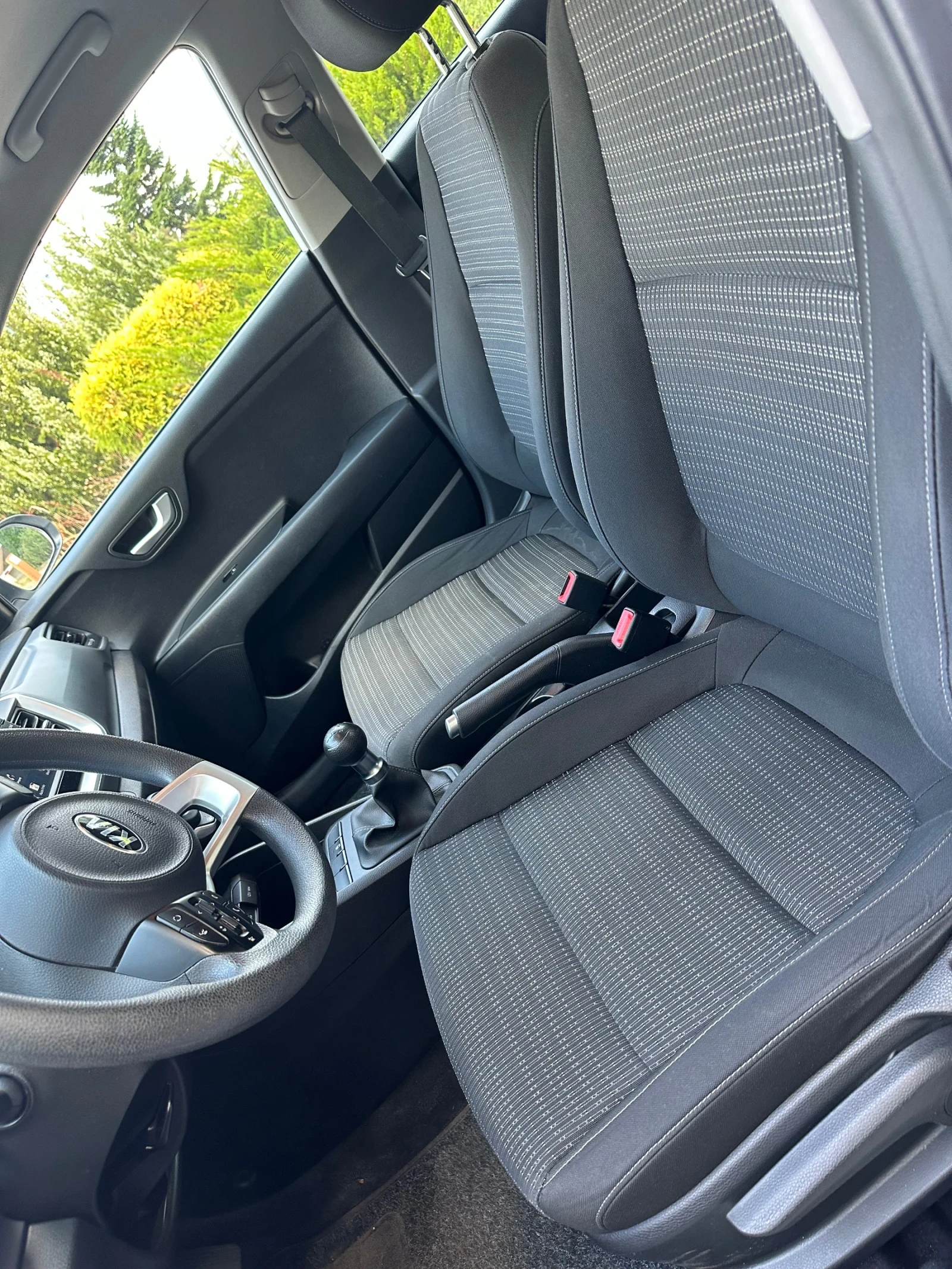 Kia Stonic 1.2i 5MT  LX  | Mobile.bg   13