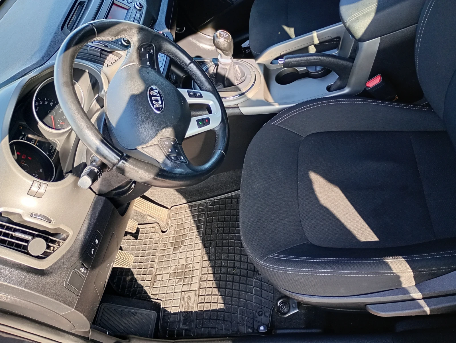 Kia Sportage 1700, снимка 15 - Автомобили и джипове - 55145278