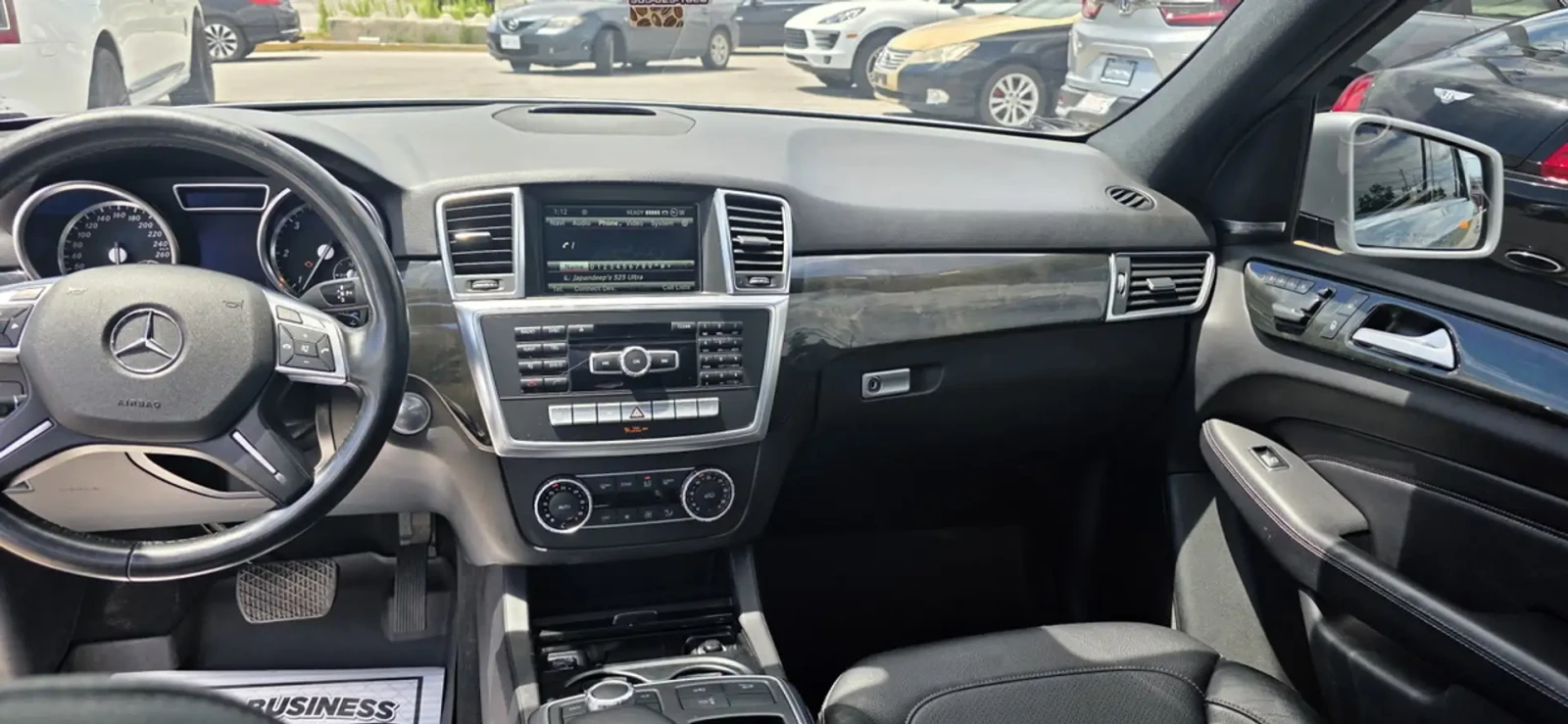 Mercedes-Benz ML 350 BlueTEC* AMG* Harman Kardon, снимка 8 - Автомобили и джипове - 55223324