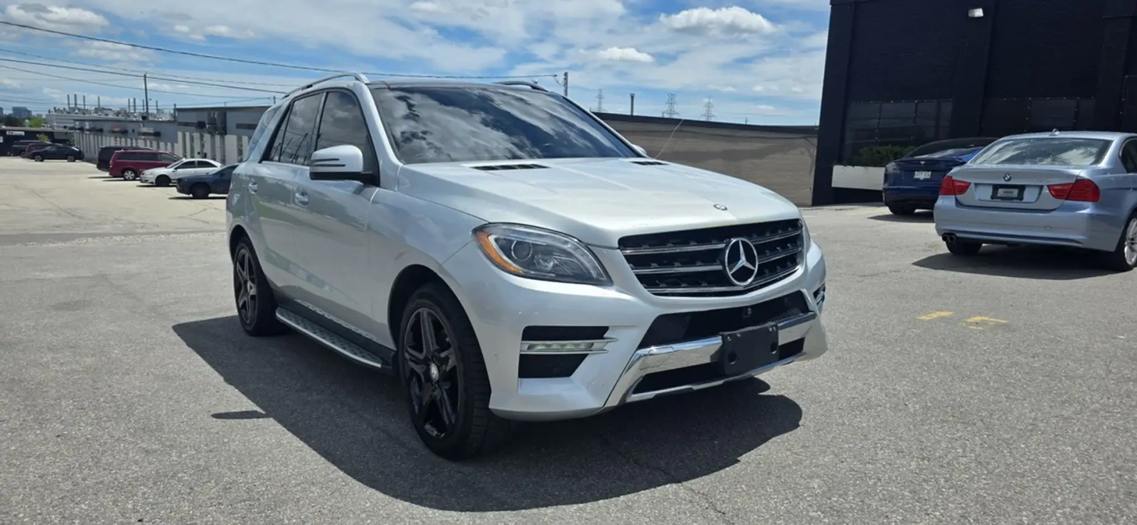 Mercedes-Benz ML 350 BlueTEC* AMG* Harman Kardon, снимка 3 - Автомобили и джипове - 55223324