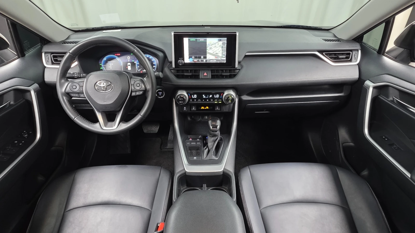 Toyota Rav4 2.5 XLE Hybrid 2WD, снимка 6 - Автомобили и джипове - 56102588
