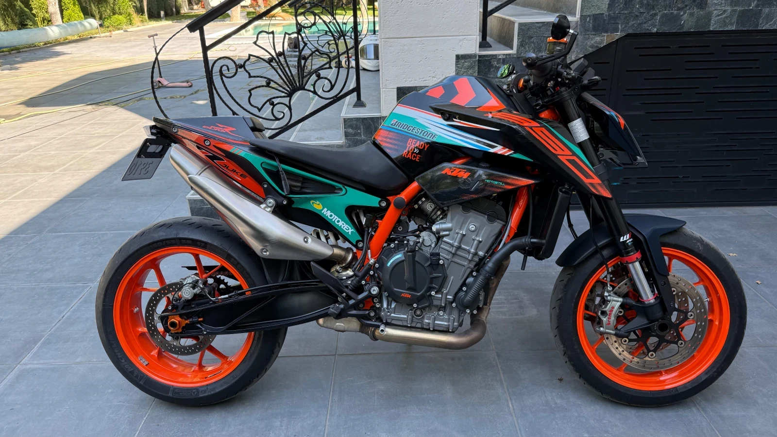 Ktm Duke 890 R + tech pack & track pack - изображение 2
