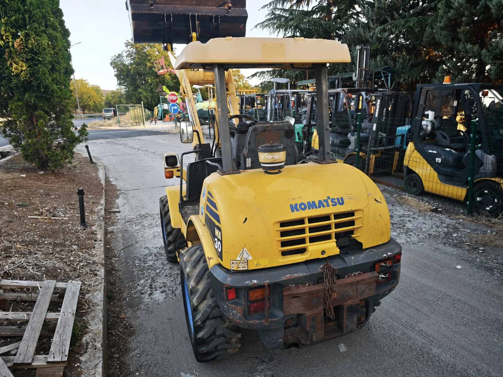 Челен товарач Komatsu WL30 НОВ ВНОС ЯПОНИЯ, снимка 3 - Индустриална техника - 56014228