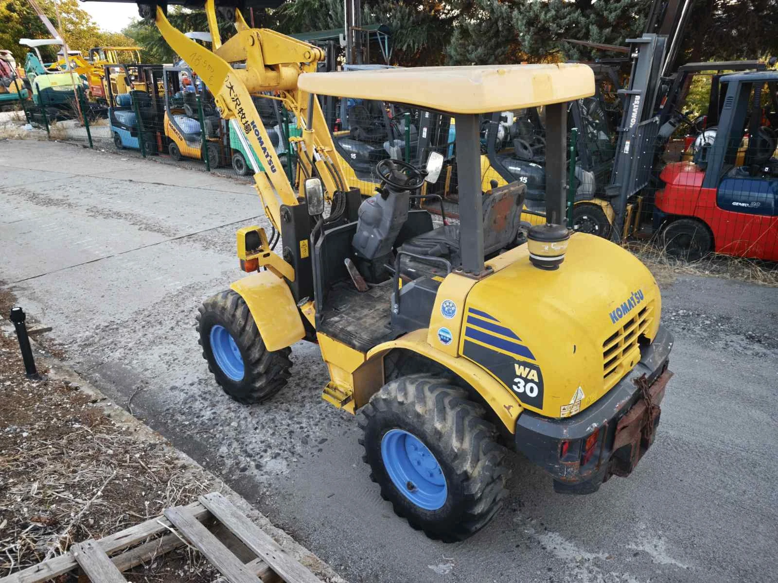 Челен товарач Komatsu WL30 НОВ ВНОС ЯПОНИЯ, снимка 4 - Индустриална техника - 56014228