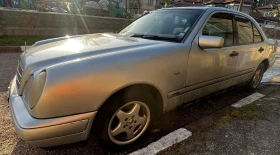 Mercedes-Benz E 220, снимка 8