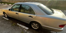 Mercedes-Benz E 220, снимка 3