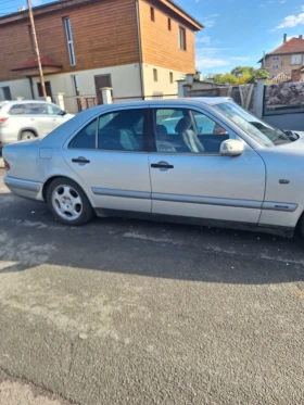 Обява за продажба на Mercedes-Benz E 250 ~2 800 лв. - изображение 3 | Auto.bg Обява за продажба на Mercedes-Benz E 250 ~2 800 лв. - изображение 3