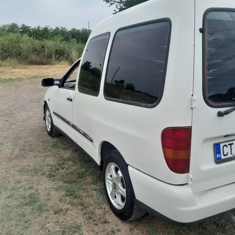 VW Caddy 1.4, снимка 10 - Автомобили и джипове - 46245924
