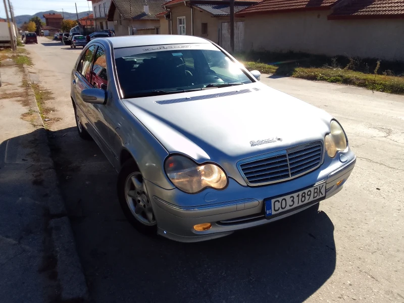 Mercedes-Benz C 200 КАПАРИРАН, снимка 2 - Автомобили и джипове - 47593351