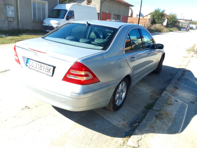 Mercedes-Benz C 200 КАПАРИРАН, снимка 5 - Автомобили и джипове - 47593351