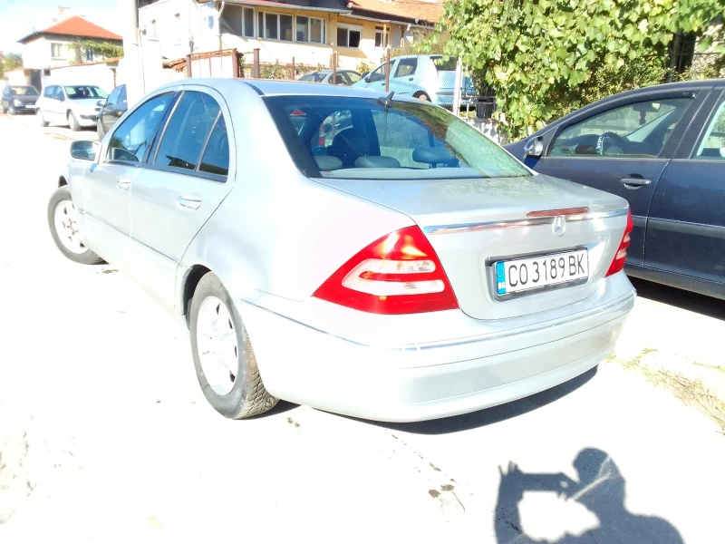 Mercedes-Benz C 200 КАПАРИРАН, снимка 4 - Автомобили и джипове - 47593351