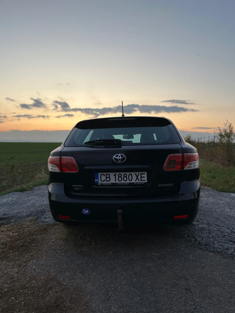 Toyota Avensis 1.8 VVTI , снимка 10 - Автомобили и джипове - 47963980