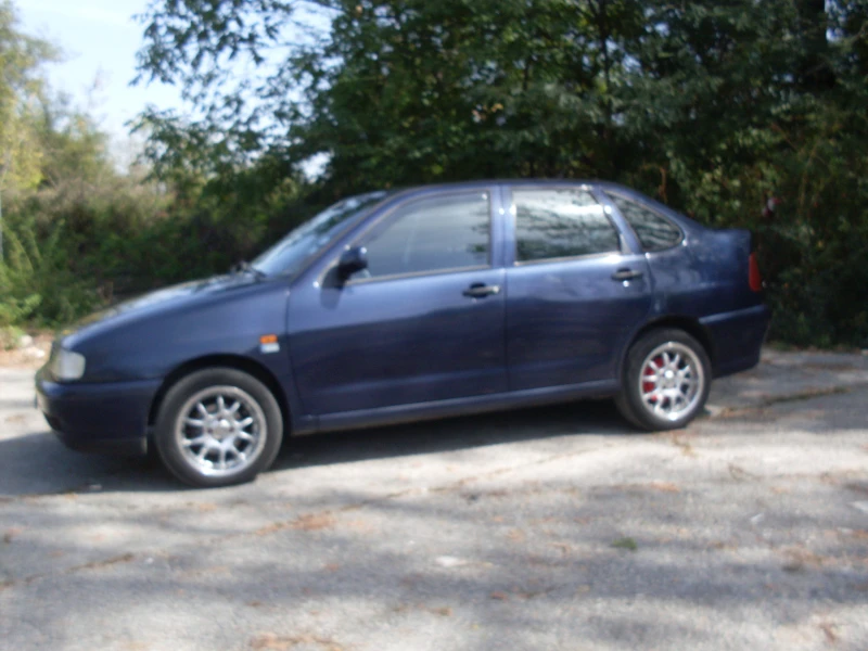 VW Polo КЛАСИК-КЛИМАТИК, снимка 2 - Автомобили и джипове - 52113365