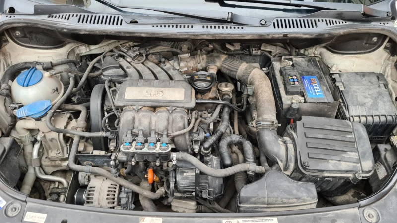 VW Caddy, снимка 11 - Автомобили и джипове - 52205172