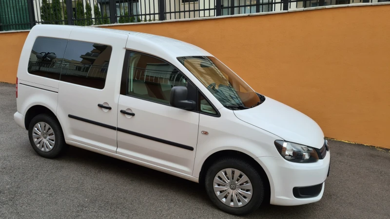 VW Caddy, снимка 5 - Автомобили и джипове - 52205172