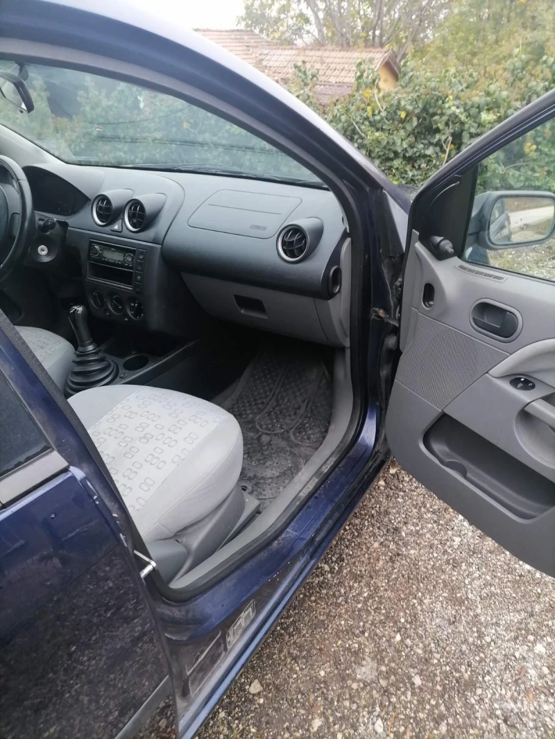 Ford Fiesta 1, 3i, снимка 6 - Автомобили и джипове - 52392603