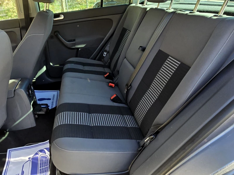 VW Golf Plus 1.6i/ПАРКТРОНИК/NAVI, снимка 13 - Автомобили и джипове - 53018953