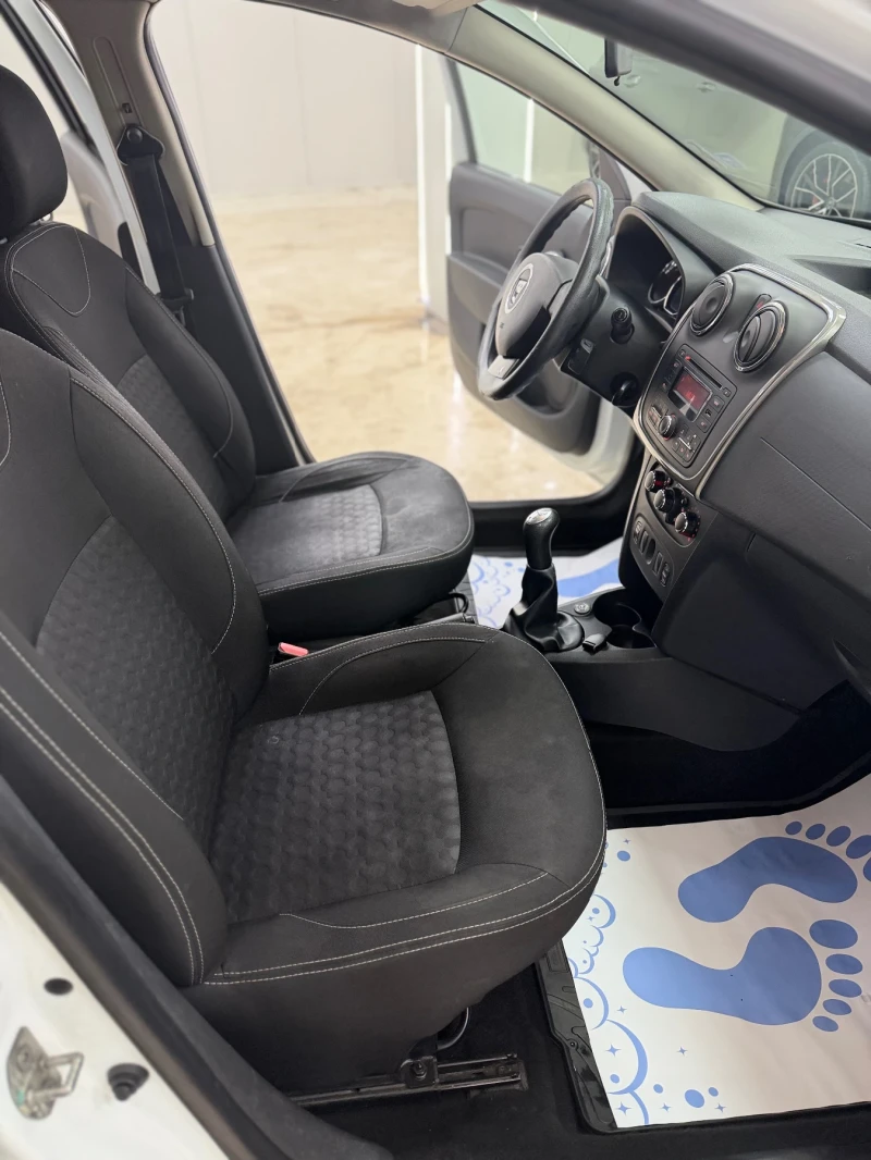 Dacia Sandero * 1.2 ГАЗ* * КЛИМАТИК* AвтоКредит * (НАЛИЧНА В БГ), снимка 11 - Автомобили и джипове - 53354799