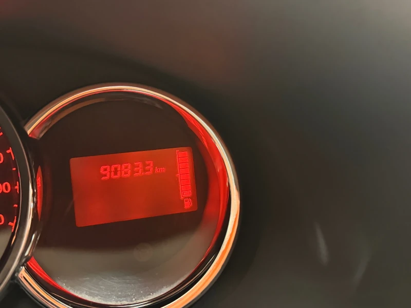 Dacia Sandero * 1.2 ГАЗ* * КЛИМАТИК* AвтоКредит * (НАЛИЧНА В БГ), снимка 10 - Автомобили и джипове - 53354799