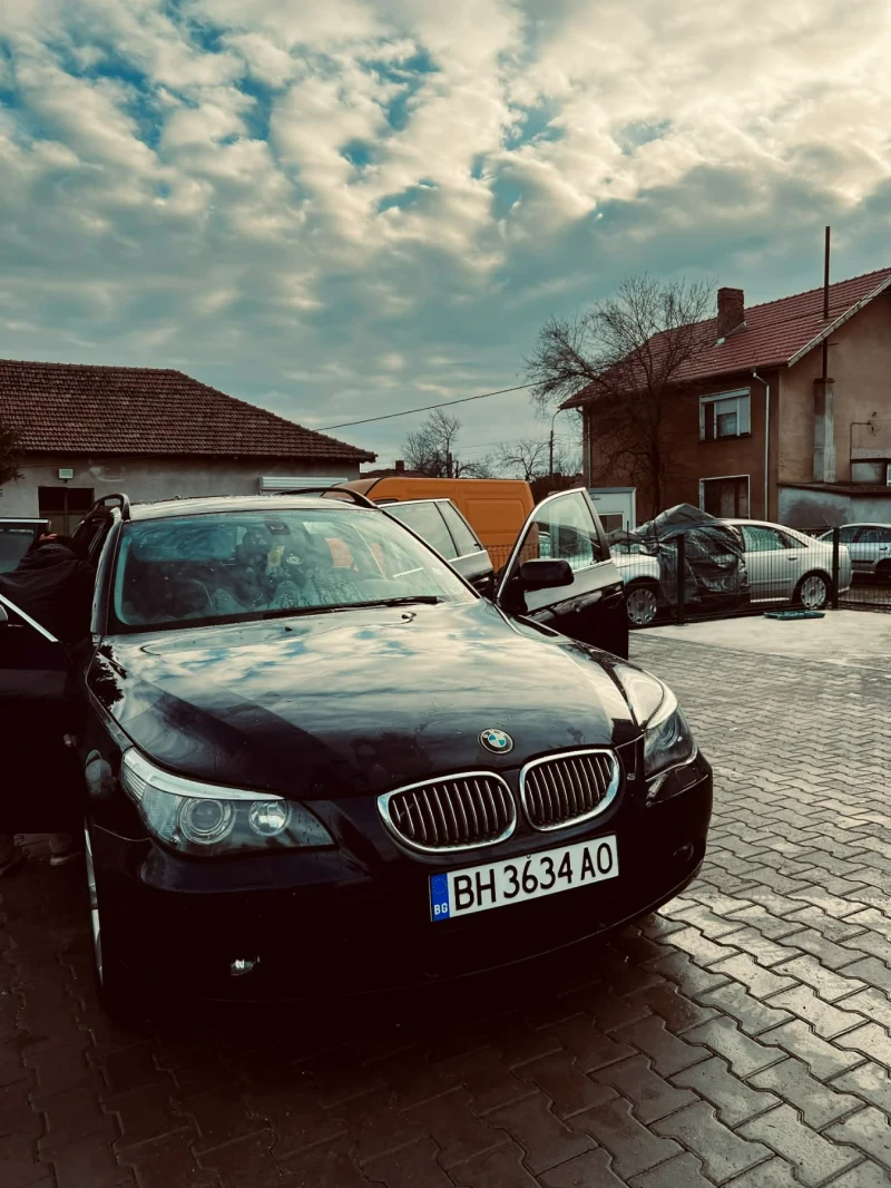 BMW 523 2.5i, снимка 2 - Автомобили и джипове - 53524601