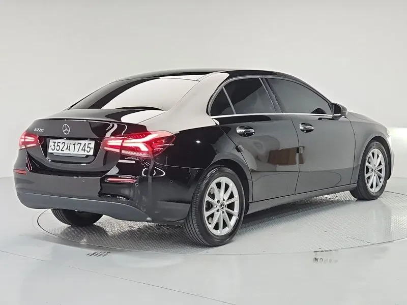 Mercedes-Benz A 220, снимка 4 - Автомобили и джипове - 56016709