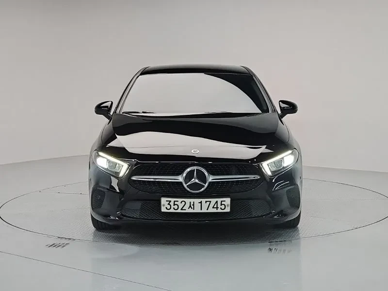 Mercedes-Benz A 220, снимка 2 - Автомобили и джипове - 56016709