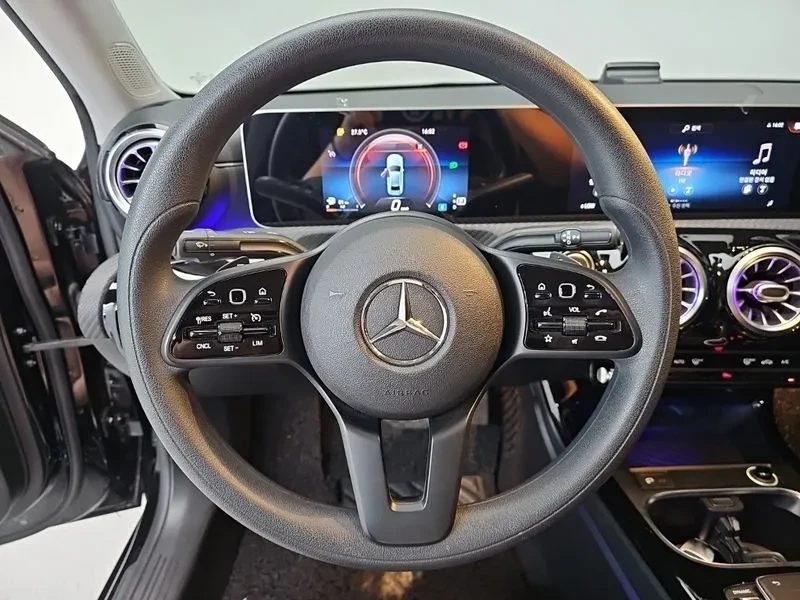 Mercedes-Benz A 220, снимка 9 - Автомобили и джипове - 56016709