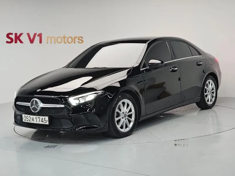 Mercedes-Benz A 220