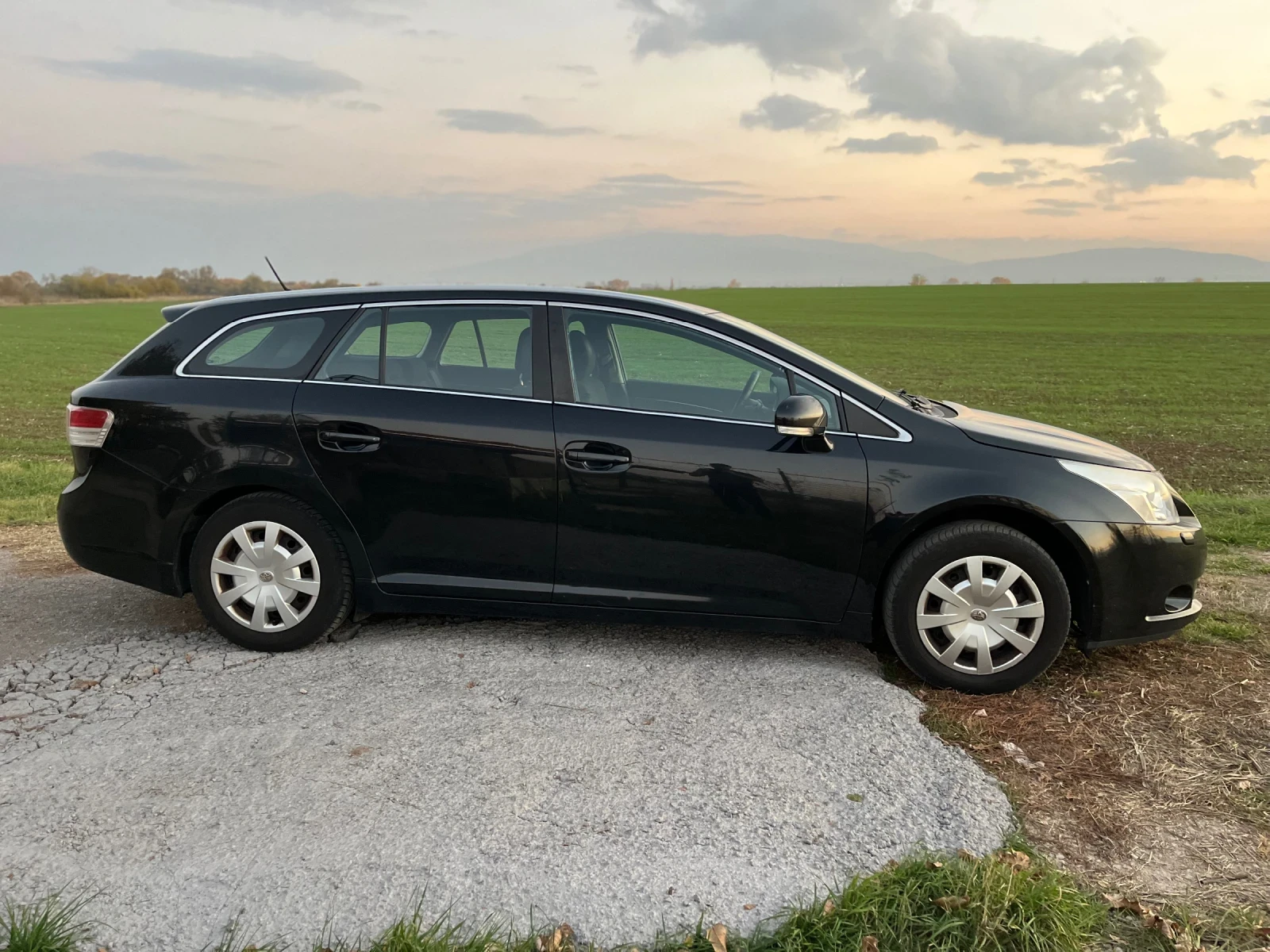 Toyota Avensis 1.8 VVTI  - изображение 2