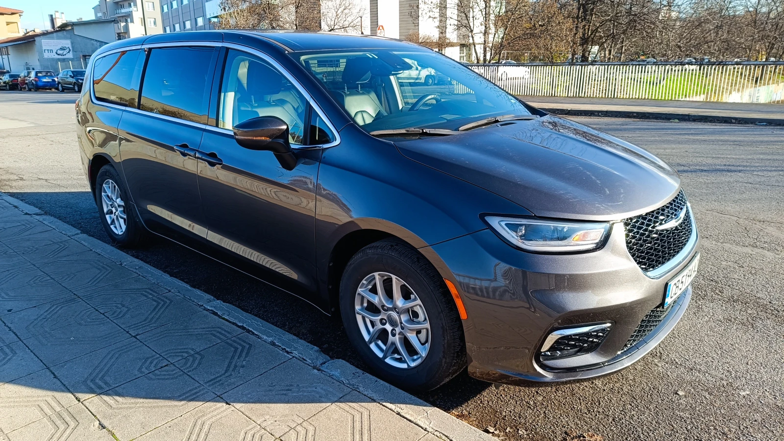 Chrysler Pacifica Touring L - изображение 2