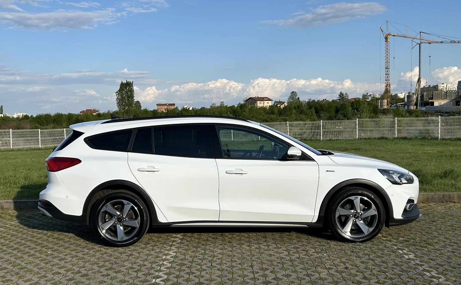 Ford Focus Active/2.0TDCi/AUTO/1 собств./пълна серв.история - изображение 4