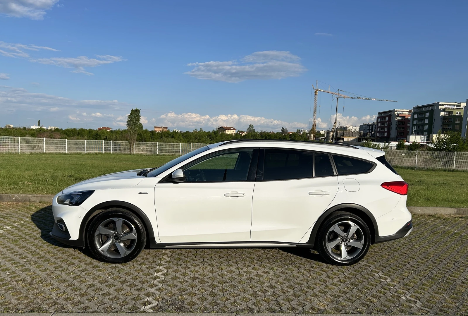 Ford Focus Active/2.0TDCi/AUTO/1 собств./пълна серв.история - изображение 8