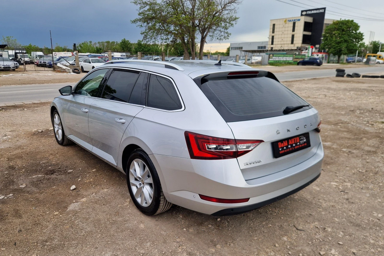 Skoda Superb Фулл Екстри / Лизинг / Бартер /Автомат  - изображение 3