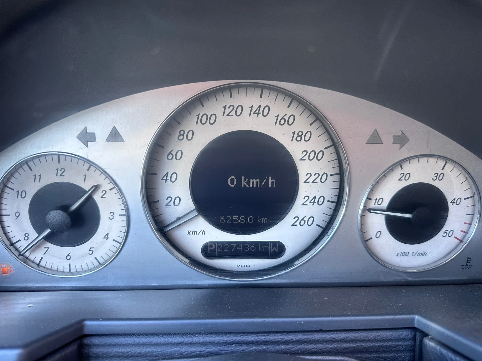 Mercedes-Benz E 270 2.7CDI -  | Mobile.bg   15