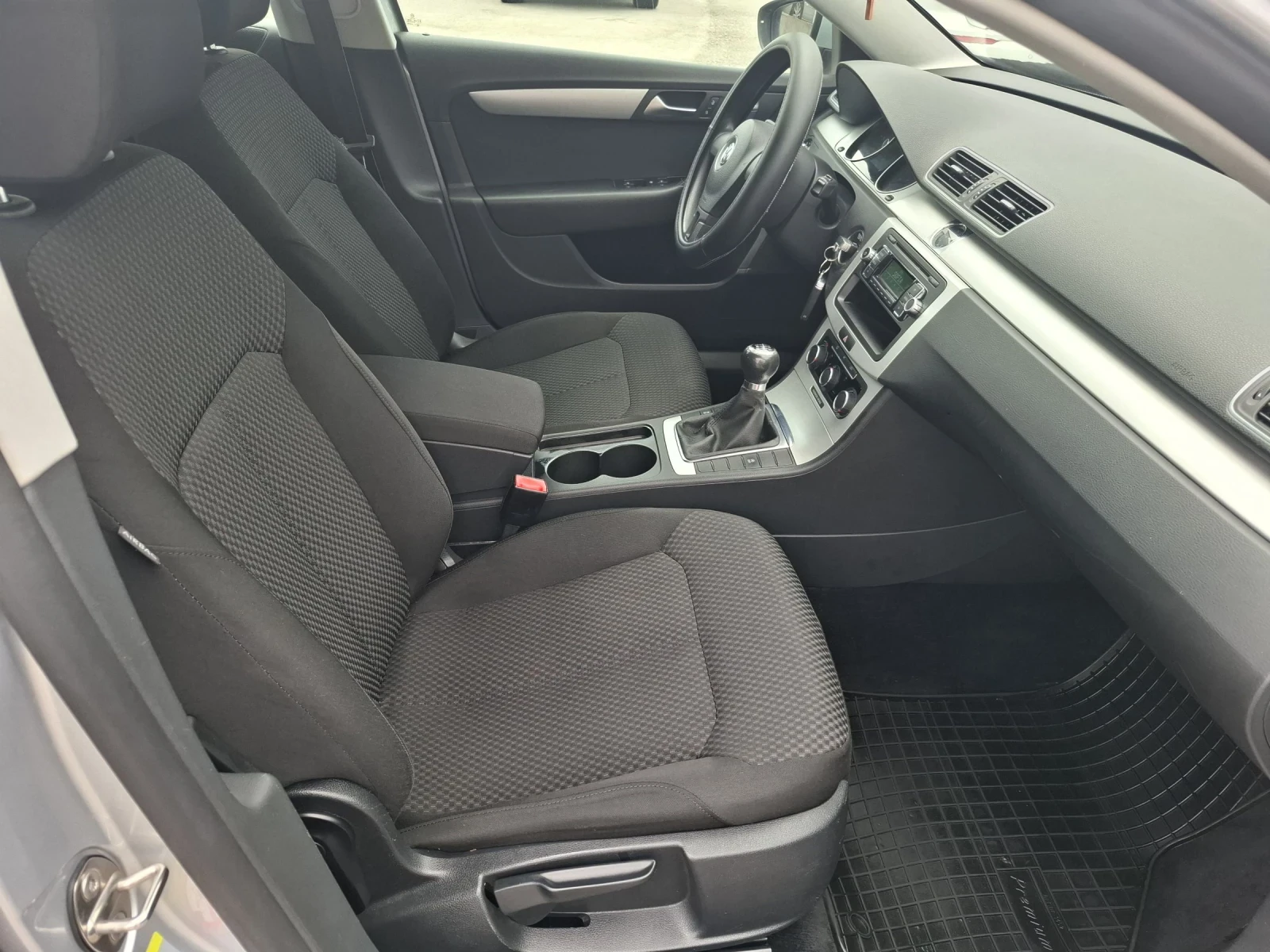 VW Passat 1.6 TDI - изображение 10