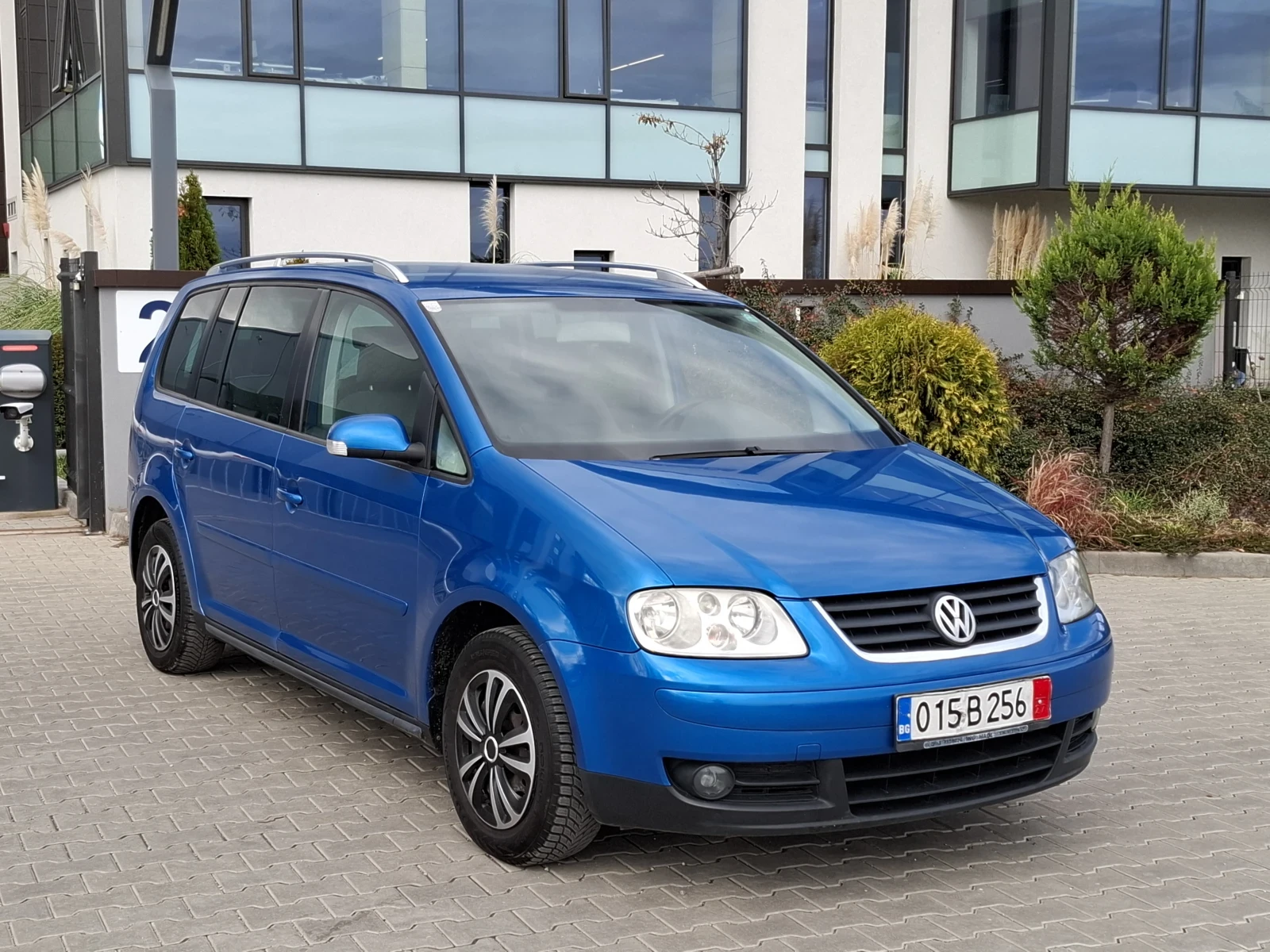 VW Touran 1.9TDI* (101кс)* 6-СКОРОСТИ* HOB ВНОС*  - изображение 9