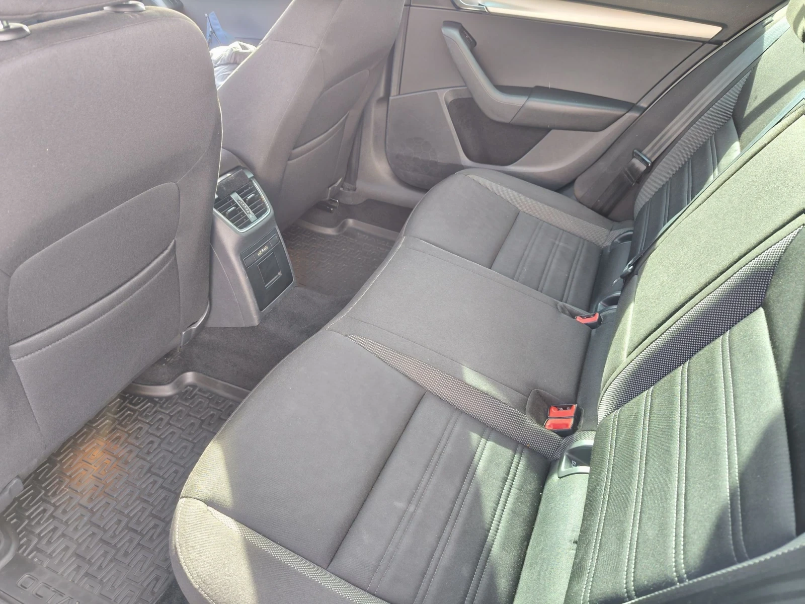 Skoda Octavia 1.5 G-tec - изображение 5