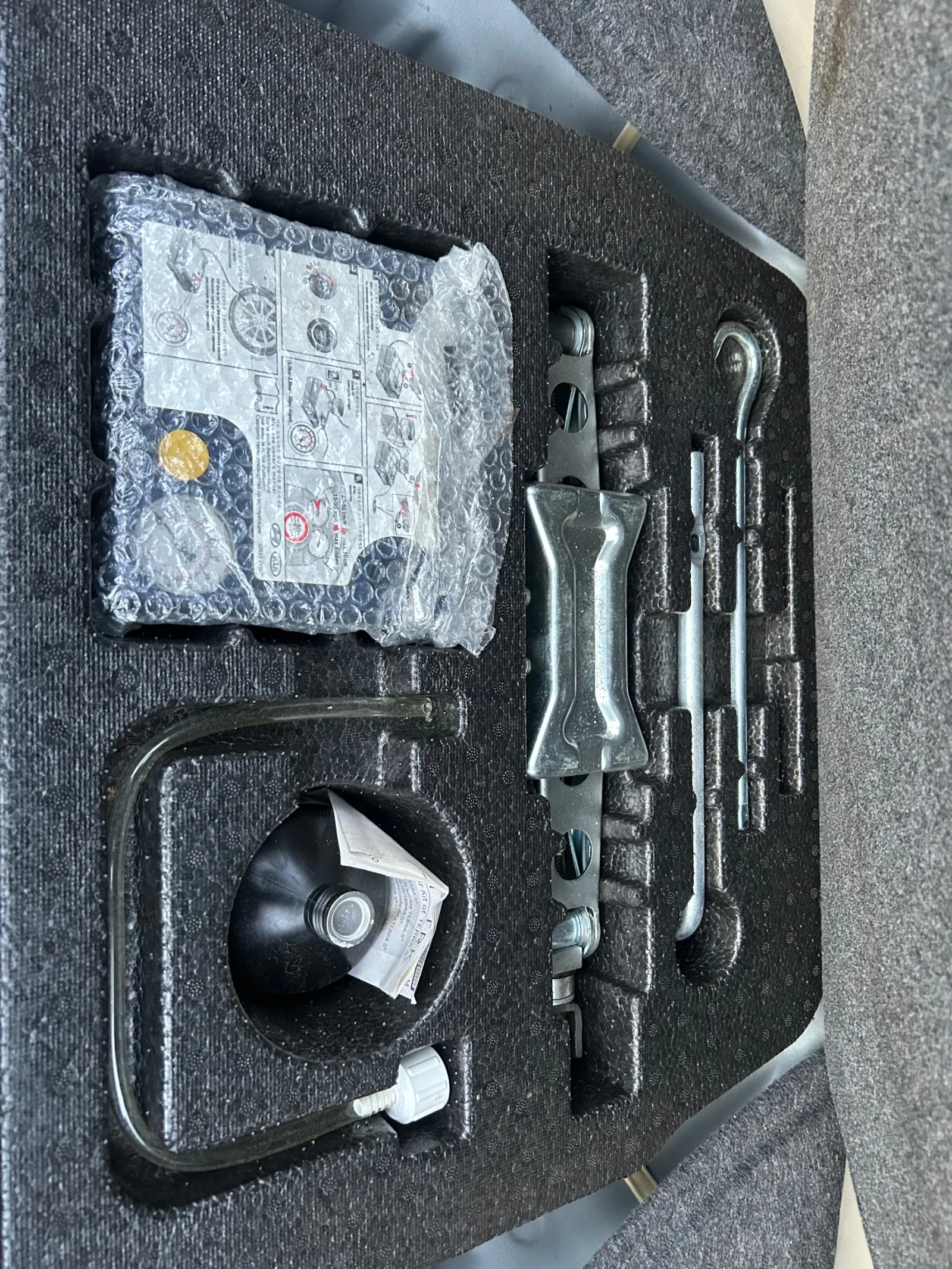 Honda Accord Бяла ПЕРЛА - изображение 10