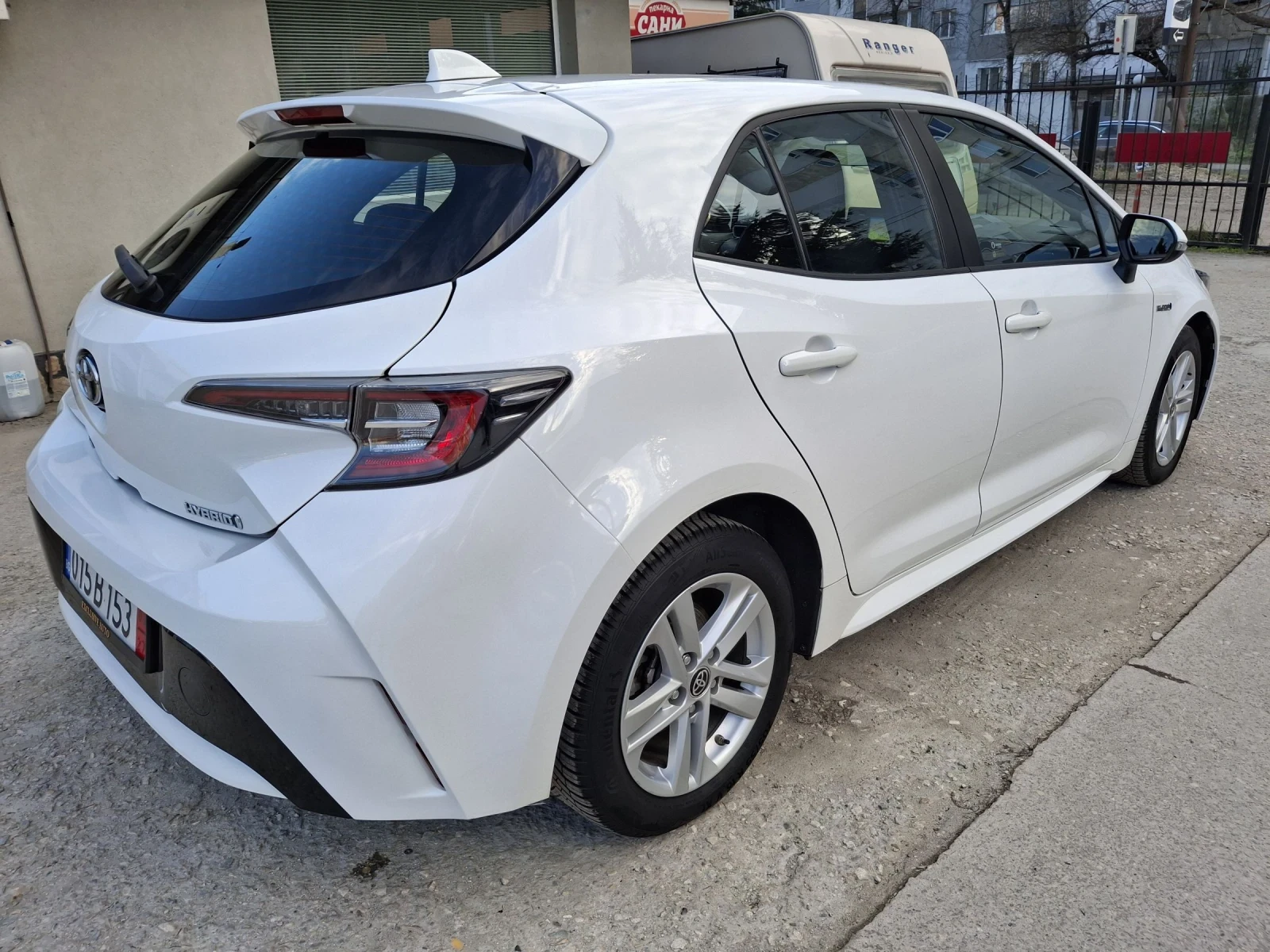 Toyota Corolla 1.8 Hybrid Гаранция - изображение 6