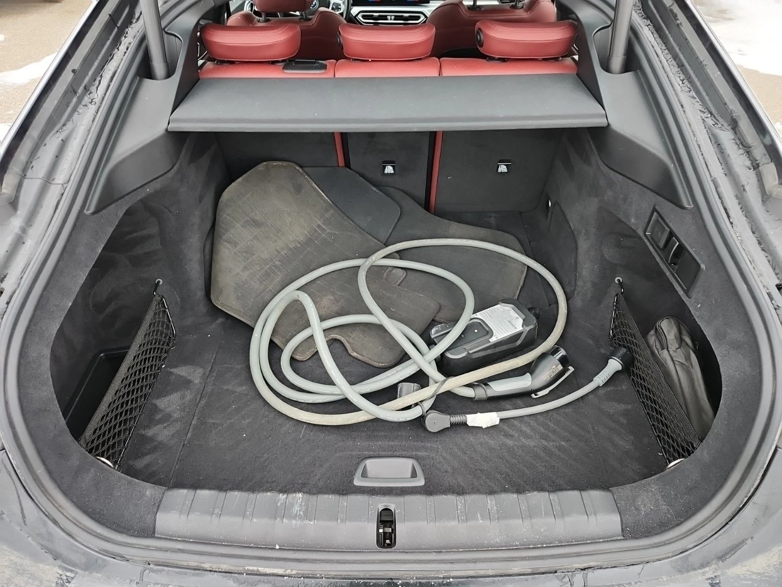 BMW i4 40E С РЕГИСТРАЦИЯ & АВТО КРЕДИТ, снимка 14 - Автомобили и джипове - 53737751