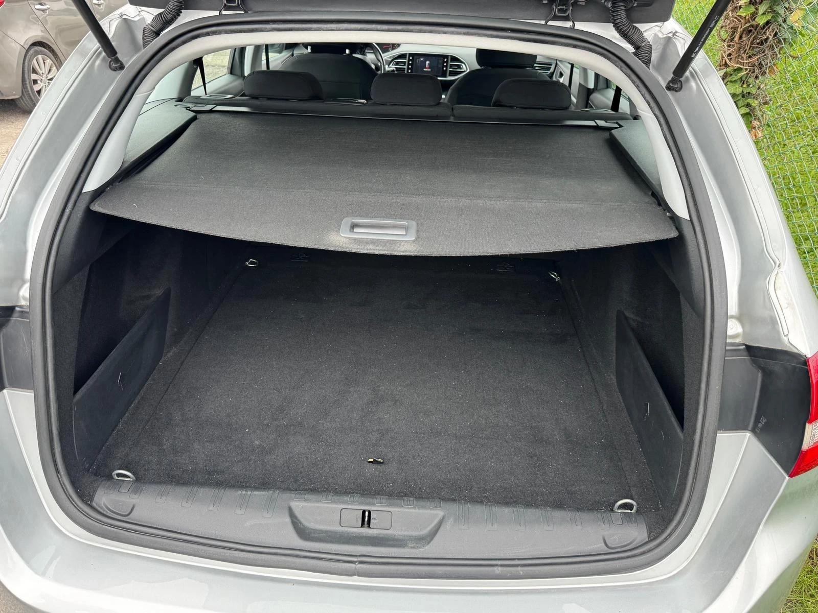 Peugeot 308 LED* NAVI* 1.6hdi 120hp* 3.2016* euro 6b* LEASING | Mobile.bg � ����������� 15