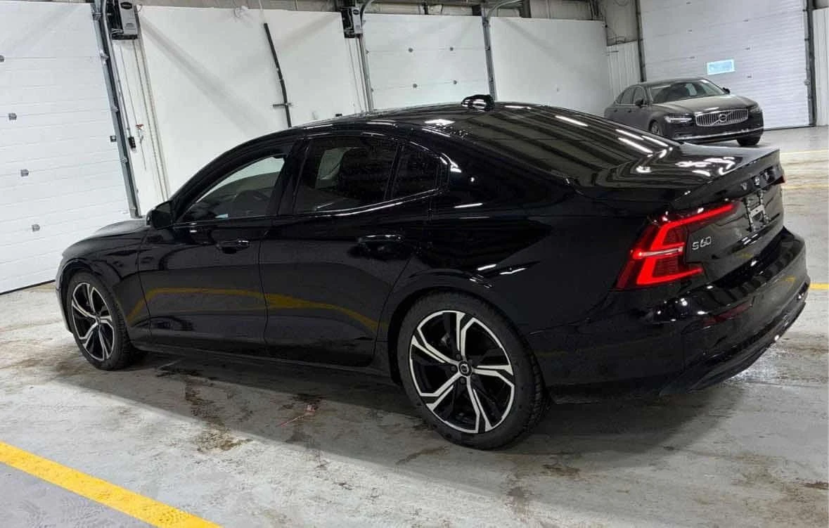 Volvo S60 * Plus Dark Theme * CARFAX * ЦЕНА ДО БГ, снимка 17 - Автомобили и джипове - 53950689