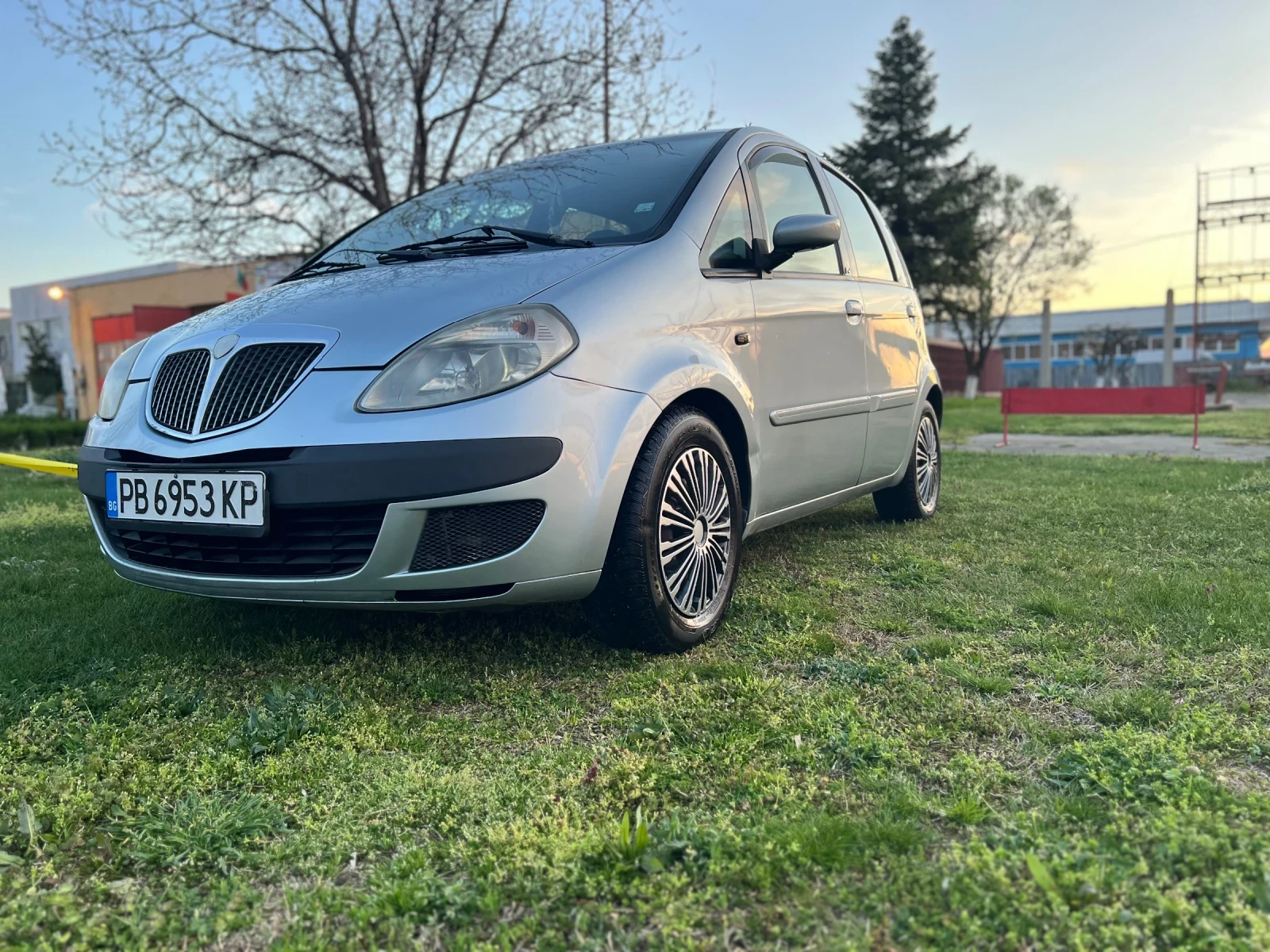 Lancia Musa, снимка 2 - Автомобили и джипове - 54115329