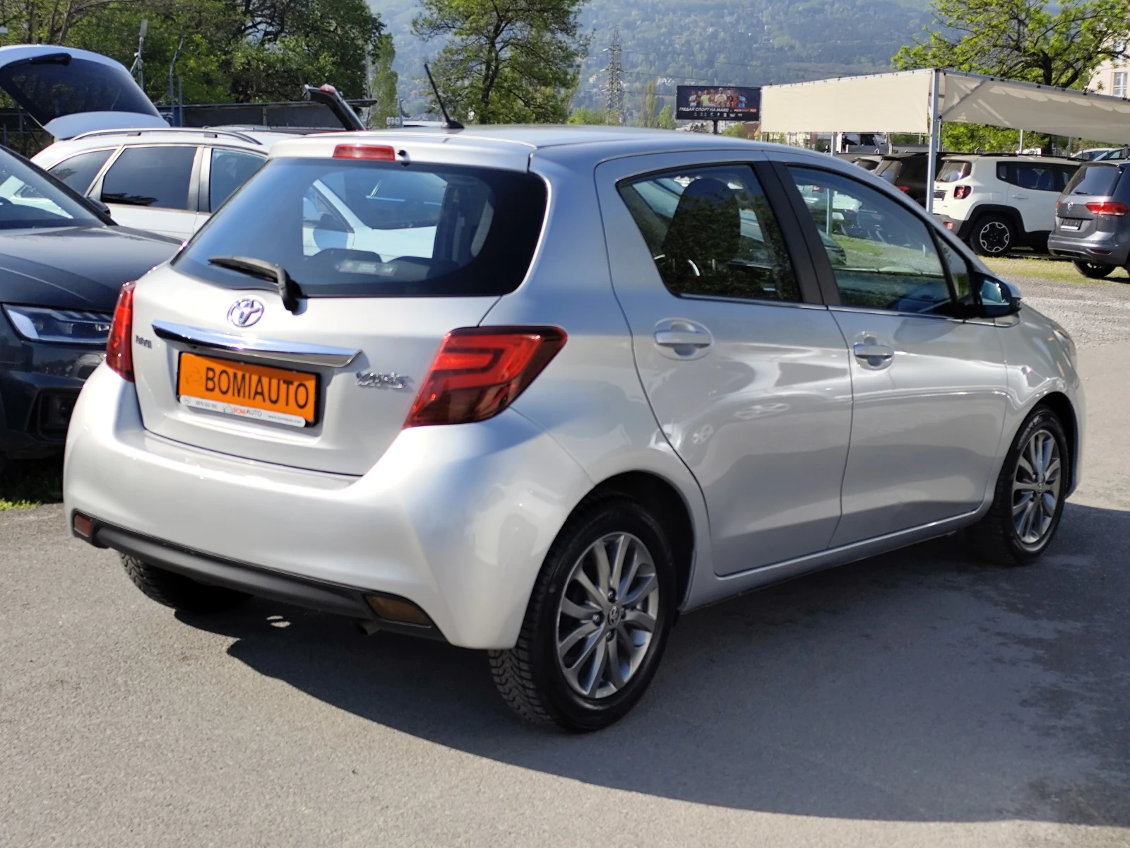 Toyota Yaris 1.4D-4D* EURO6B* CAMERA* , снимка 4 - Автомобили и джипове - 54350945
