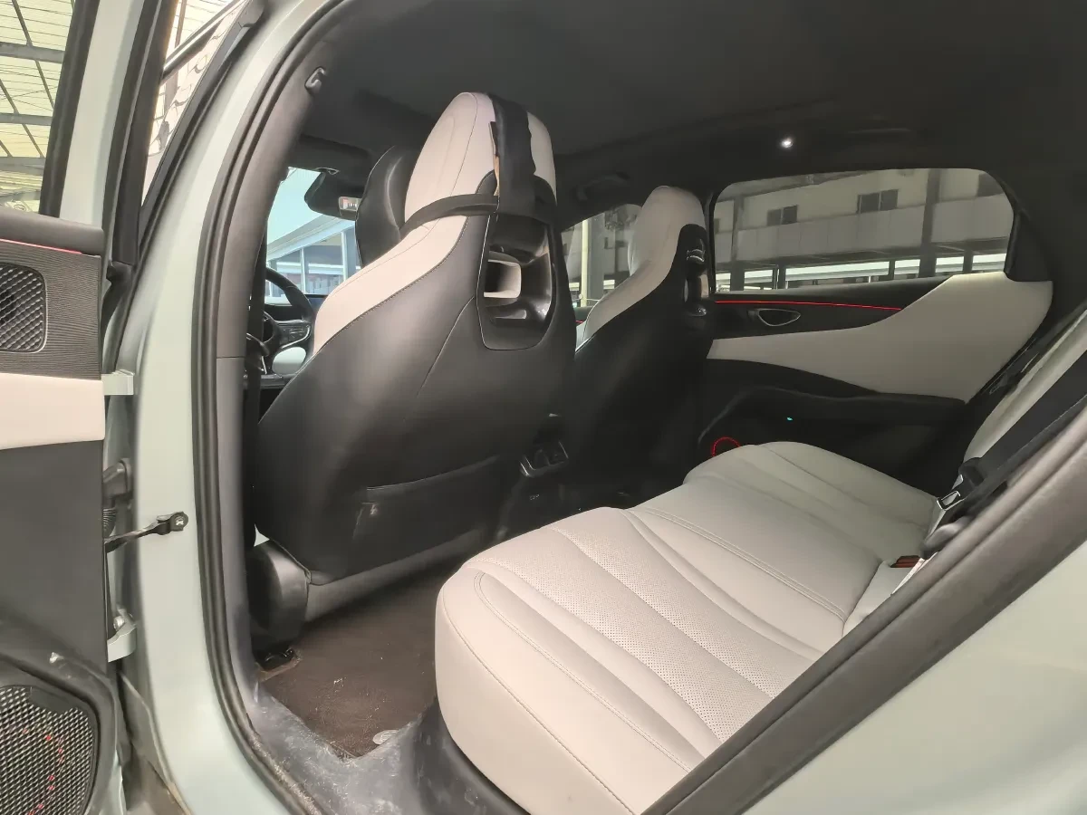 BYD Seal 06  RWD 56.64kWh, снимка 8 - Автомобили и джипове - 54377019